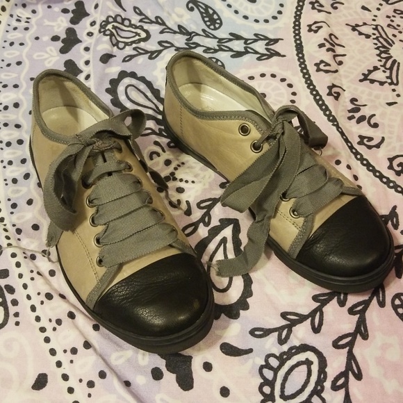 Lanvin Shoes - Lanvin Low Top Leather Cap Toe Sneakers Sz 5 Cream